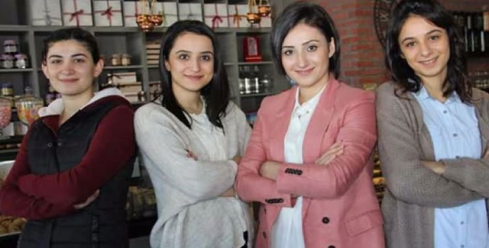 Trabzonlu 4 kız kardeş para basıyor