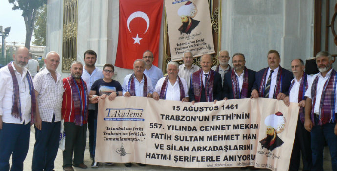 Trabzon'un Fethi Fatih'in kabri başında dualarla yad edildi